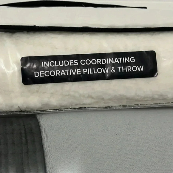 Ugg Brody Twin / Twin XL Comforter Set - Picture 11 of 12